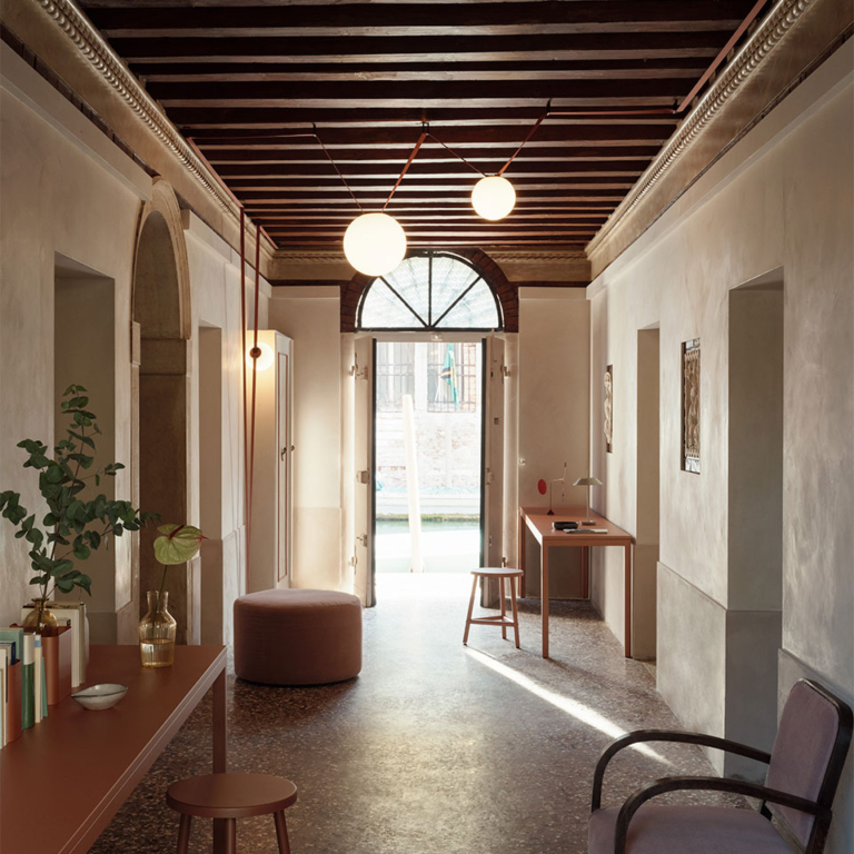 Vibia light fittings were commissioned to highlight the interior design and life of this charming palazzetto in the Cannaregio neighbourhood